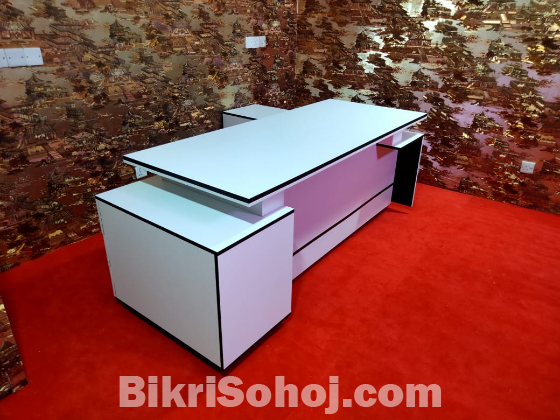 Boss Table A-002